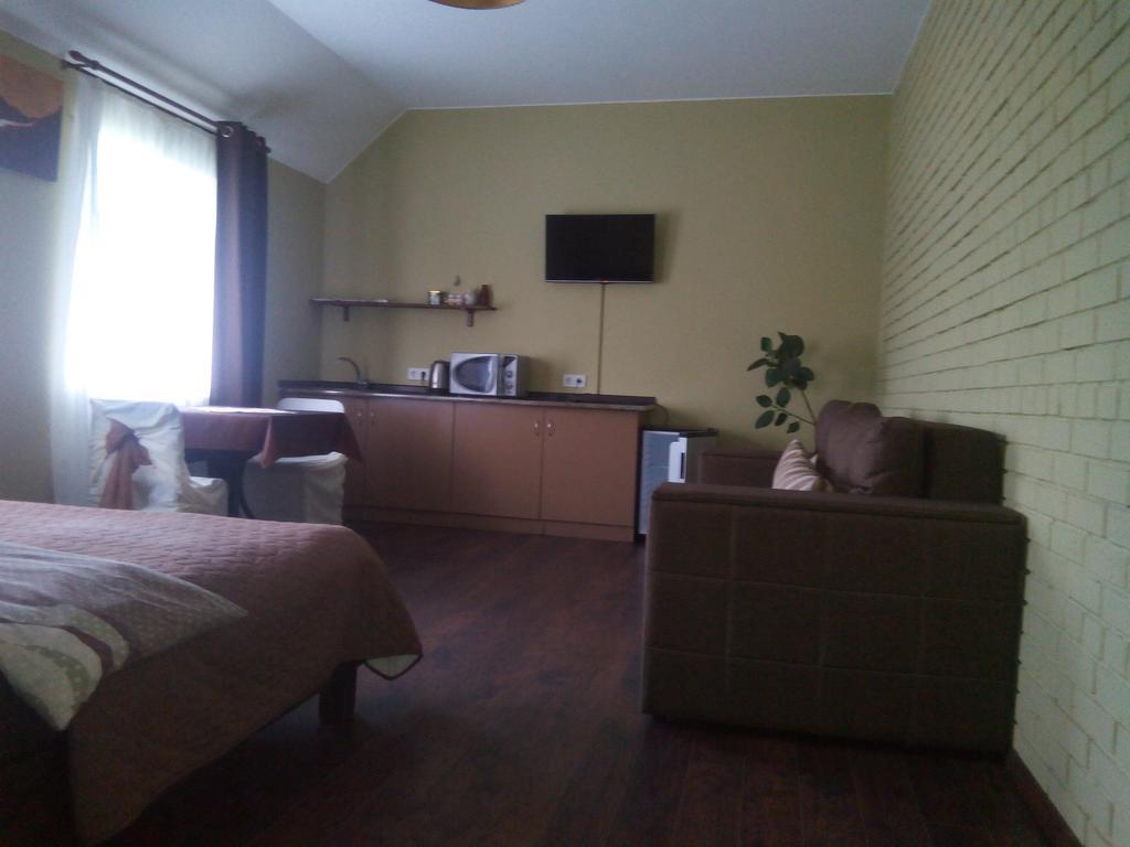 Guest House Na Golovatogo Boryspilʼ Zewnętrze zdjęcie