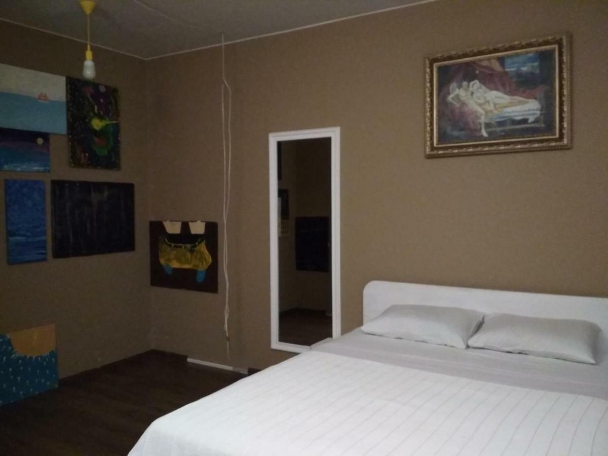 Guest House Na Golovatogo Boryspilʼ Zewnętrze zdjęcie